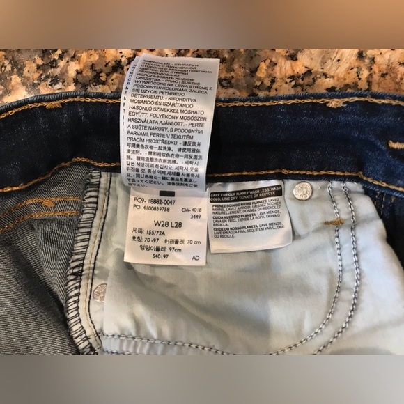 Levi’s Denim Bundle: Jacket (S) & Levi’s High Rise Skinny Jean (W28 L28) - Picture 13 of 16